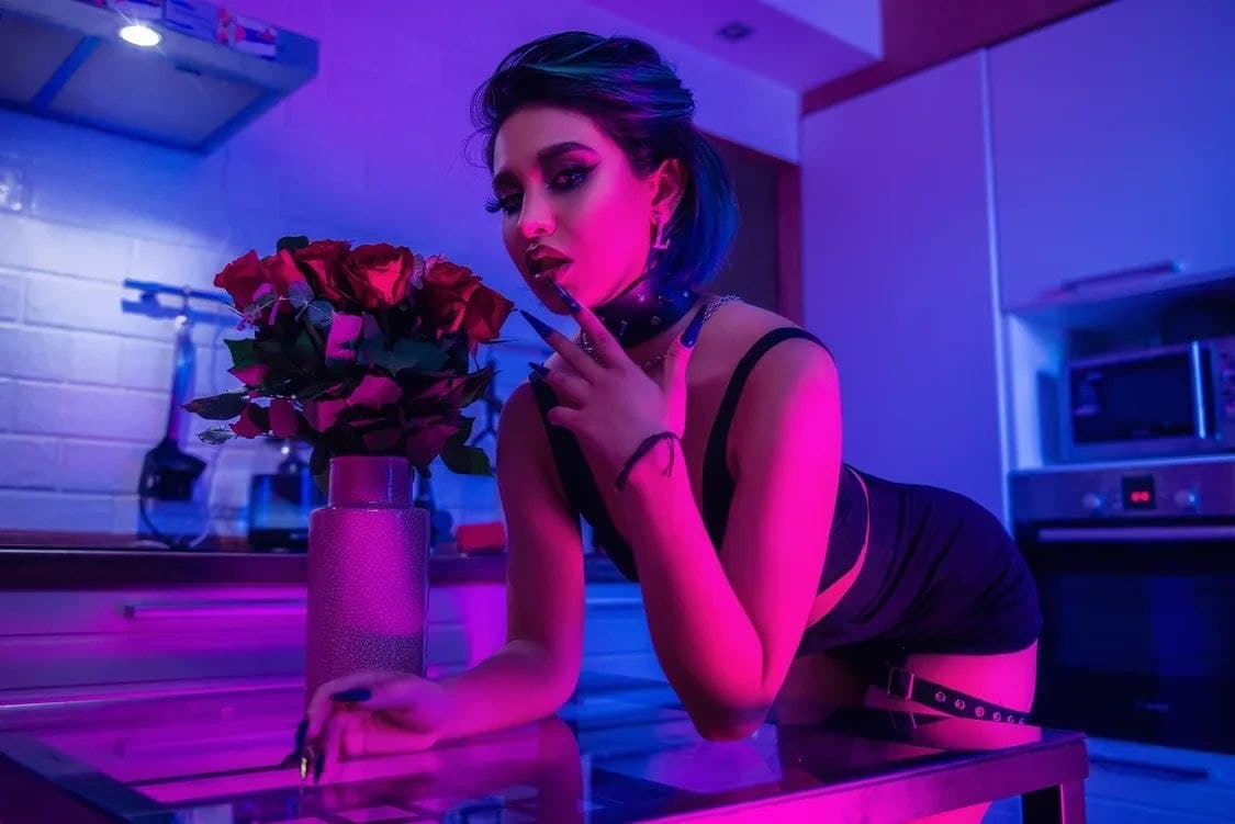 Видео анкеты Roxy Lips